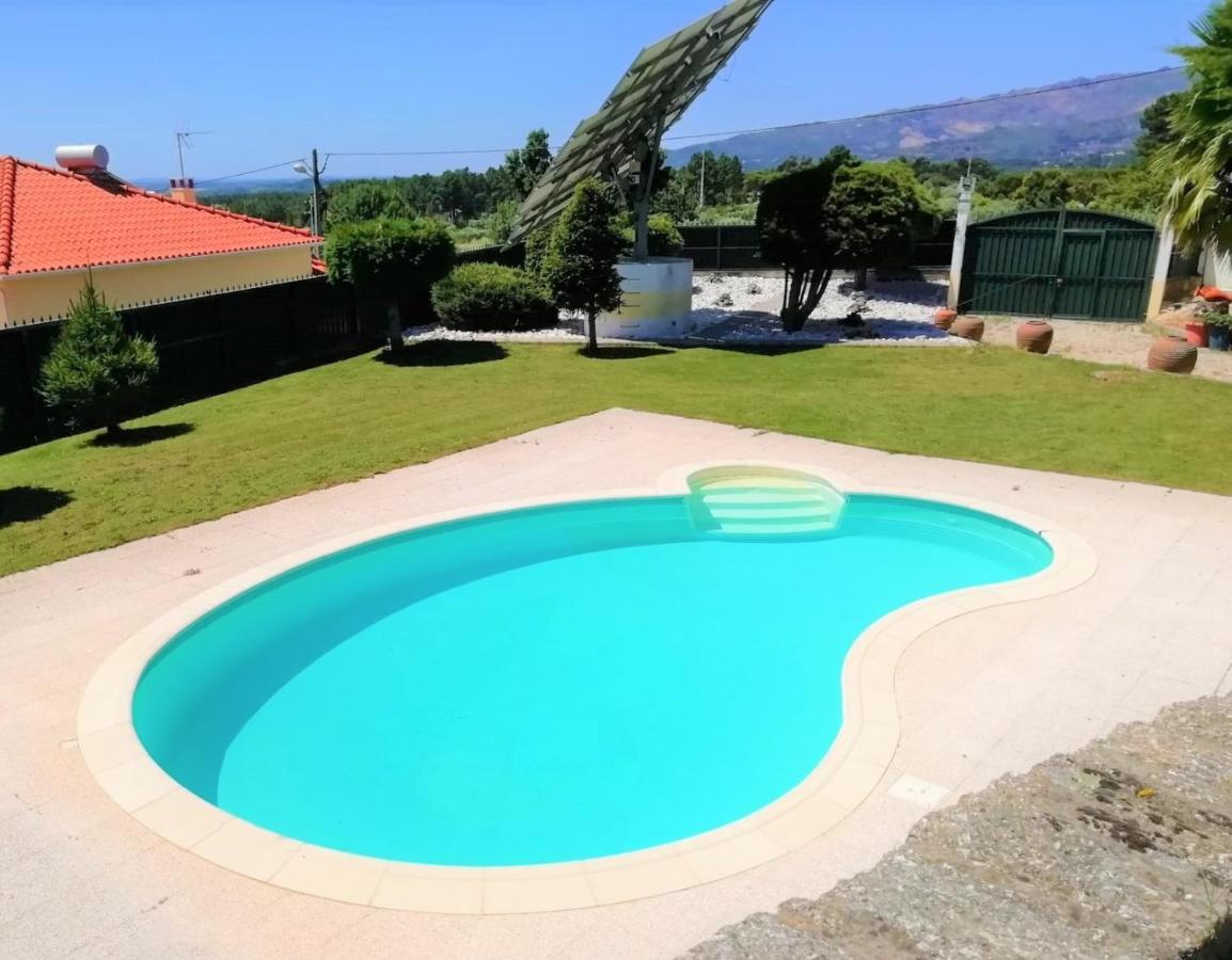 Casa E Piscina Privada Villa Fundao Luaran gambar